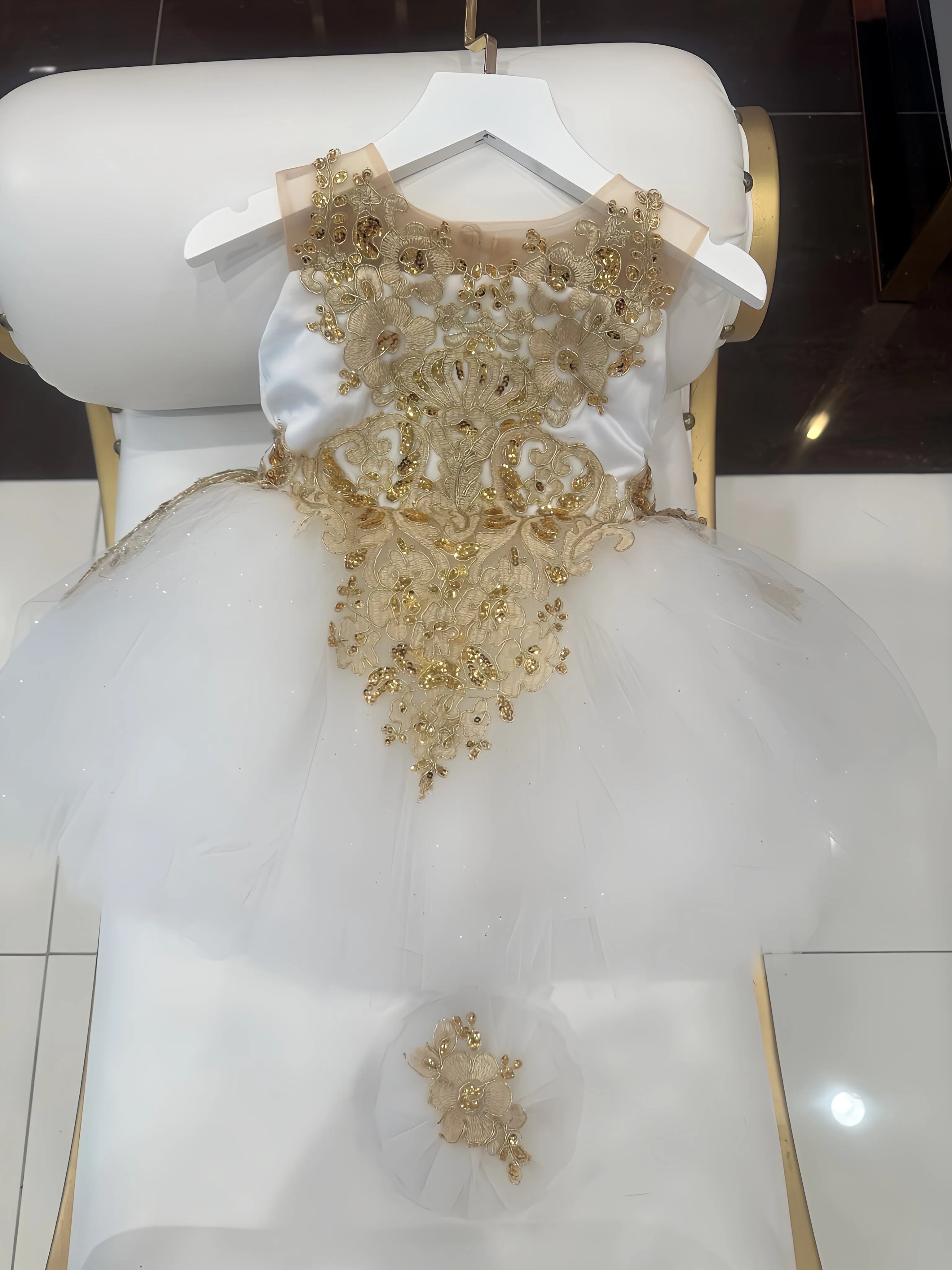 Gianna Dress White & gold