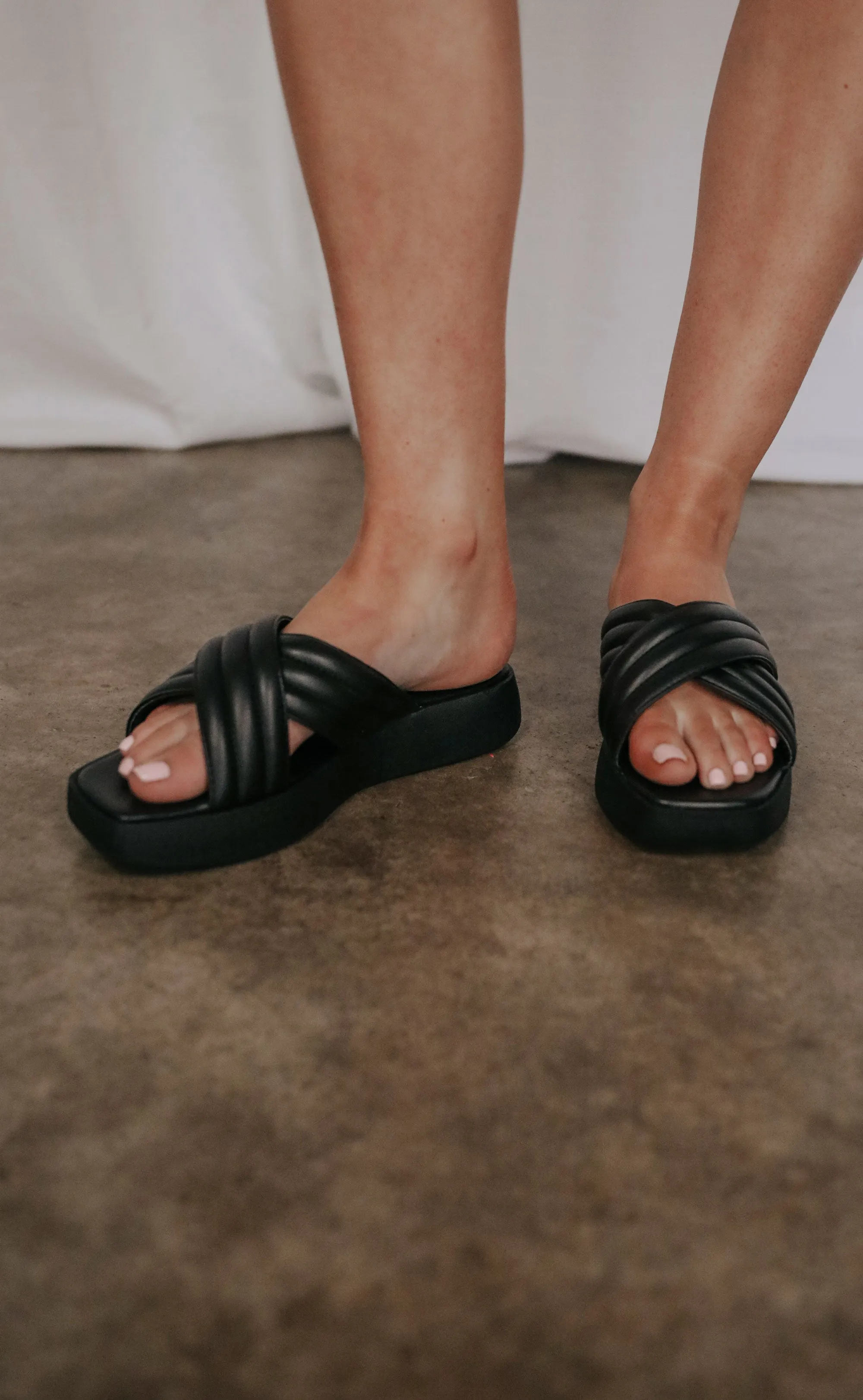 my mantra sandal - black