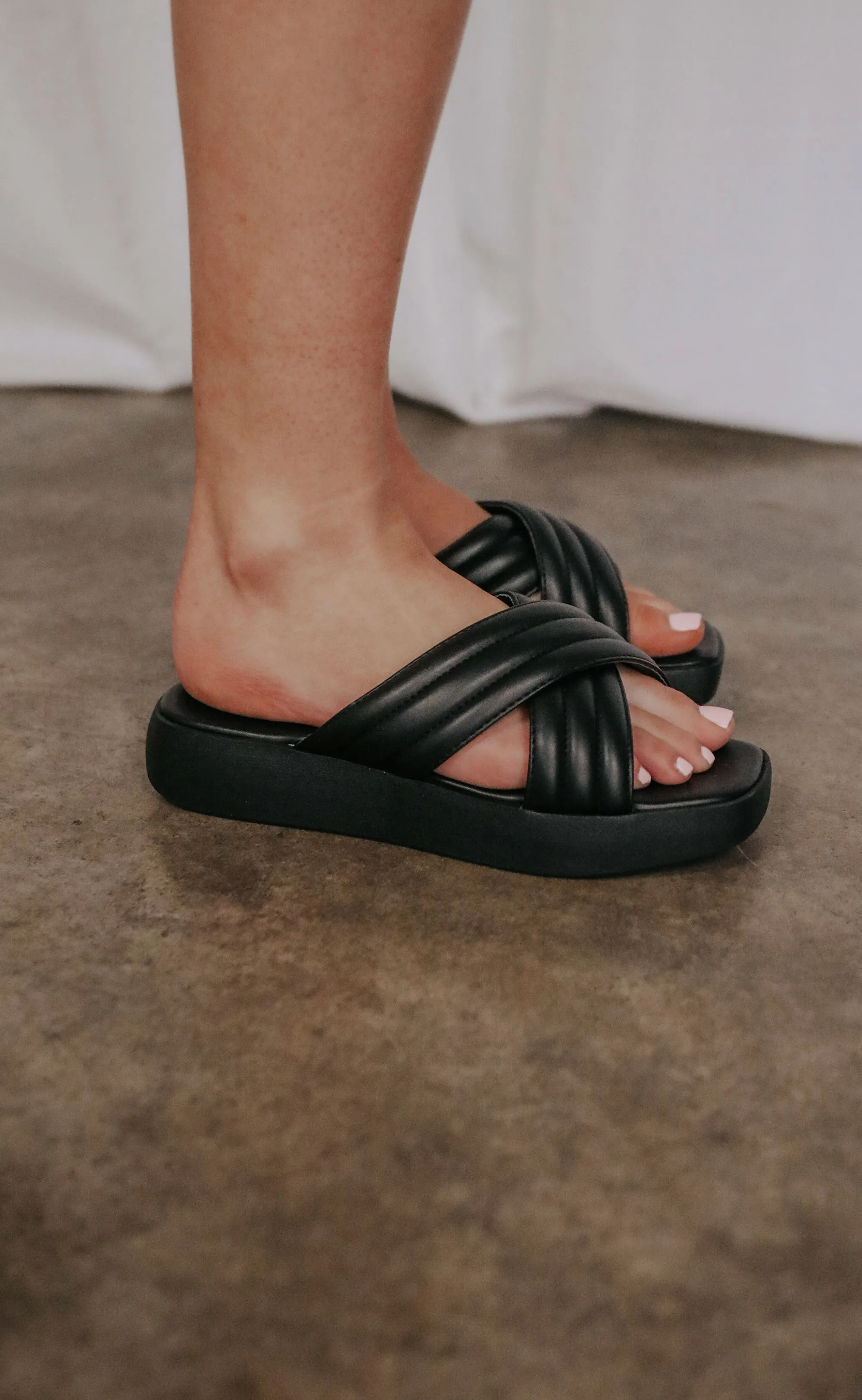 my mantra sandal - black