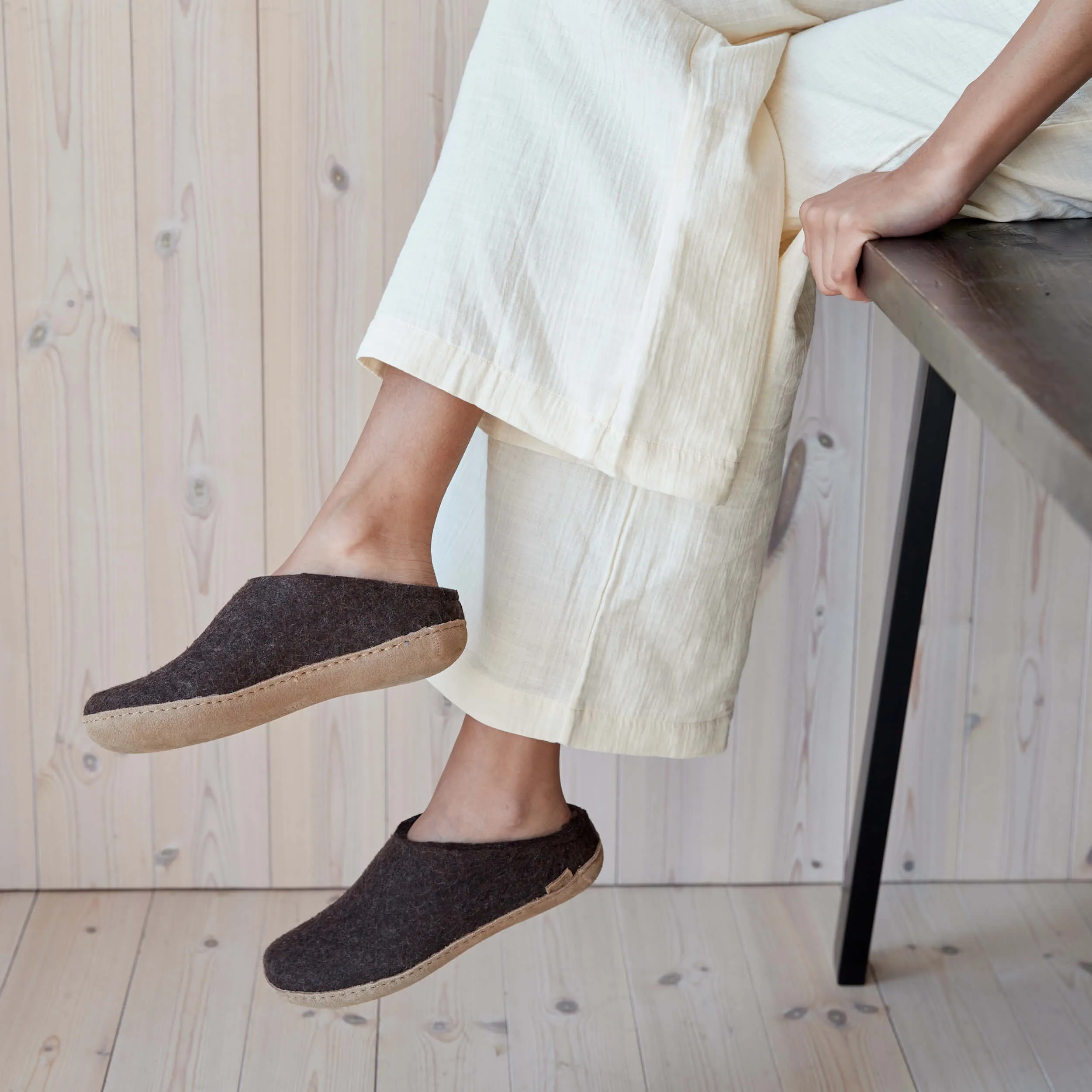 Slip-on with leather sole - Nature brown