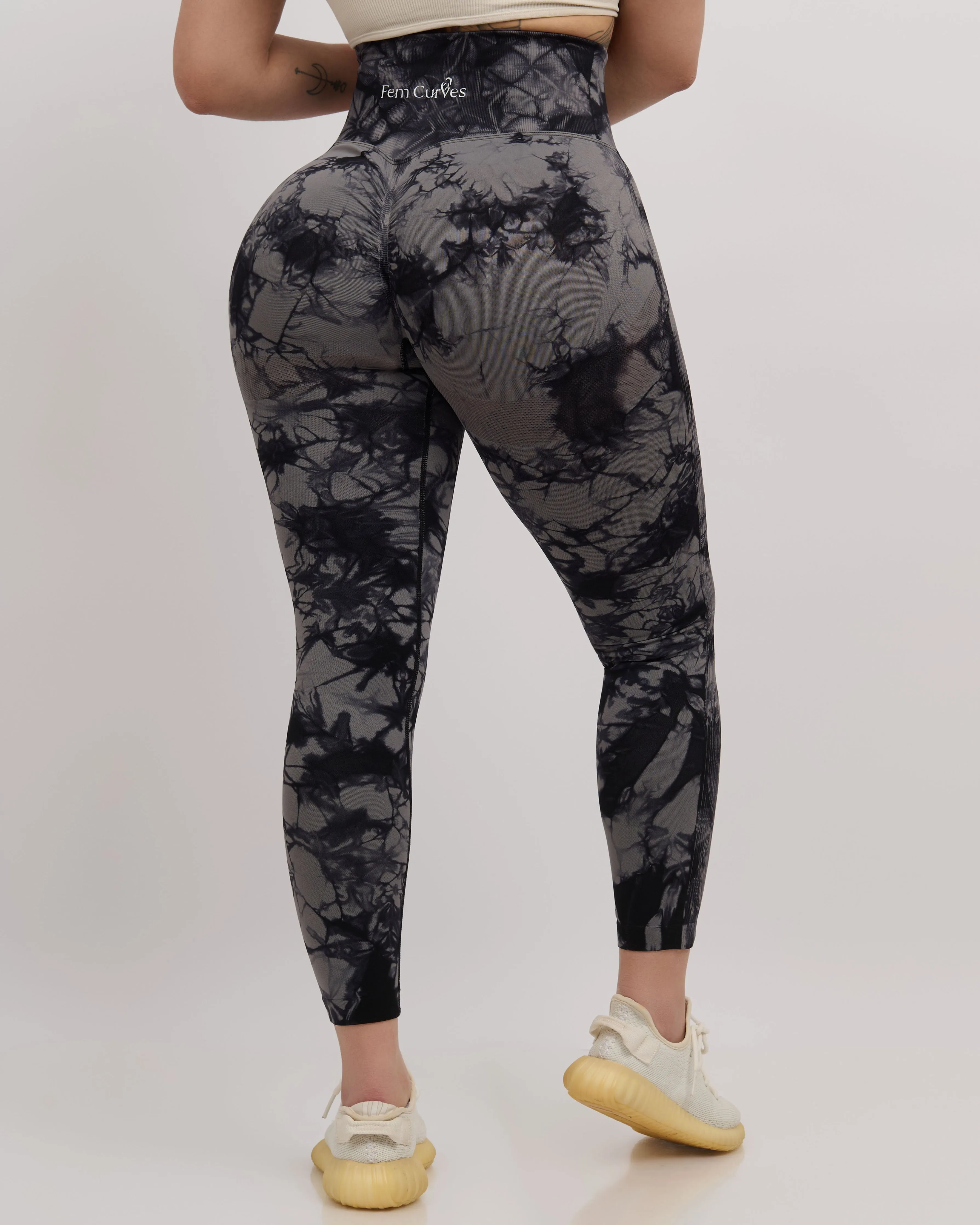 Sujey Scrunch Leggings - Tie Dye Charcoal